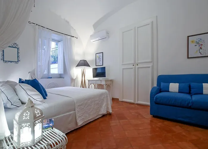 Vicolo 23 House