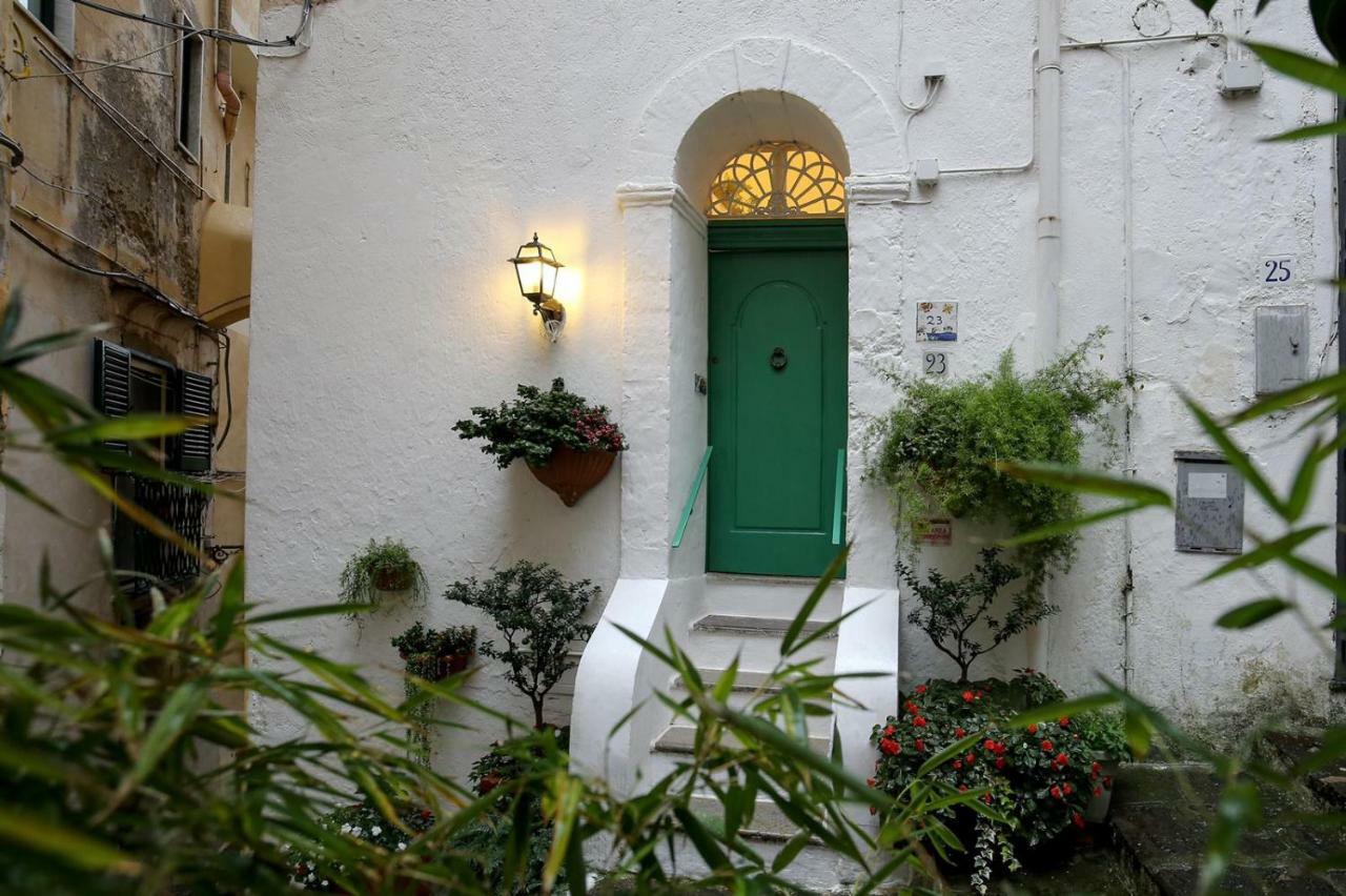 Vicolo 23 House *